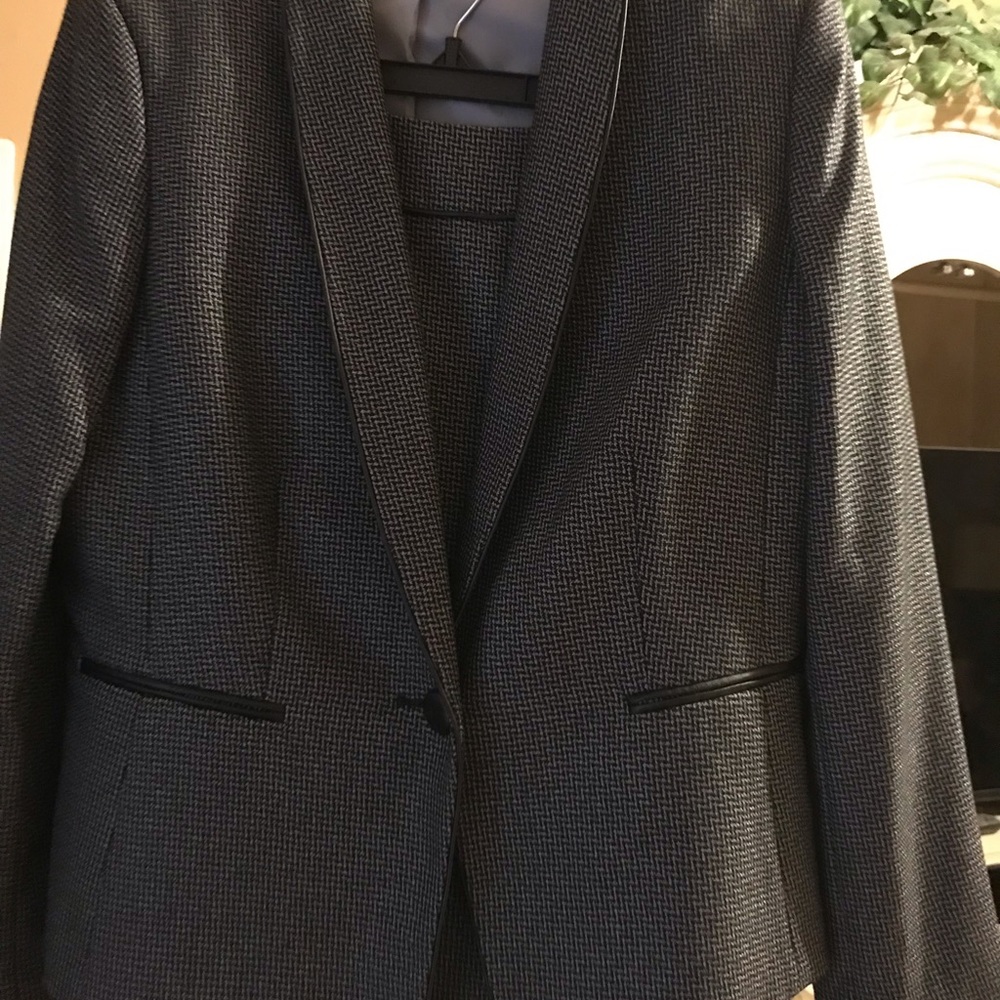 Brand New Two Piece Tahari Leather Trim Gray Suit